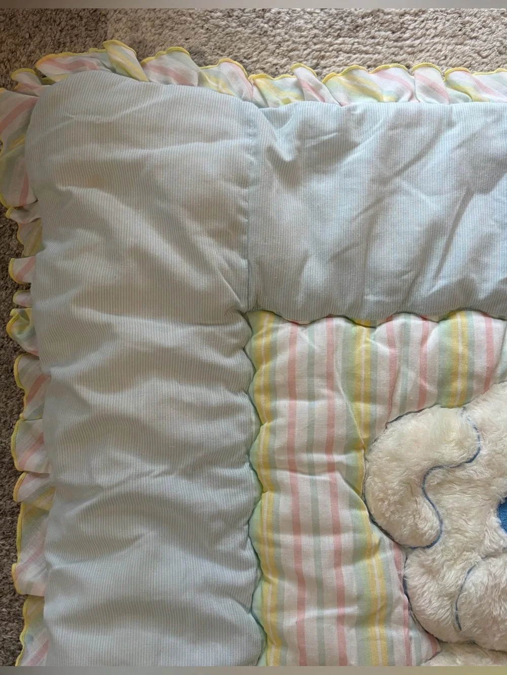 Vtg 80s 90s Baby Blanket Quilt Teddy Bear Bunny Slippers Pastel Ruffle 32x40